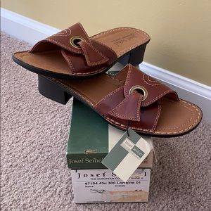 NWT Josef Seibel brown sandals - size 40!